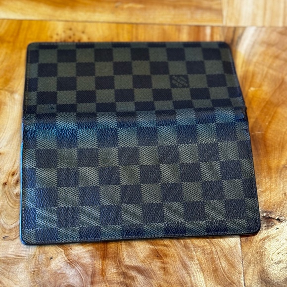 Louis Vuitton
Vintage 2007 damier long Bifold Wallet - Picture 4 of 17